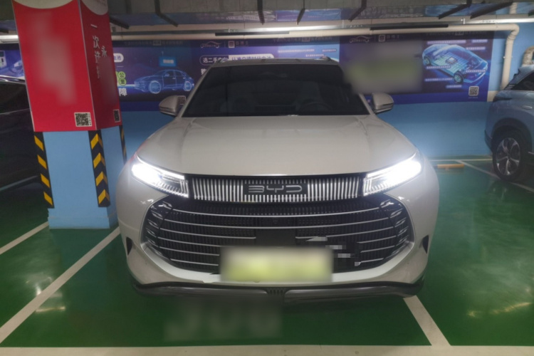 BYD Frigate 07 2023 #3 BYD Frigate 07 2023 car image #3