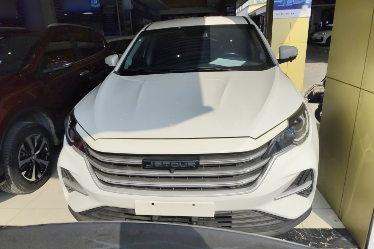 X70M 2020 car image #3