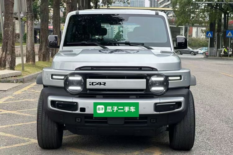 2025 car image #3