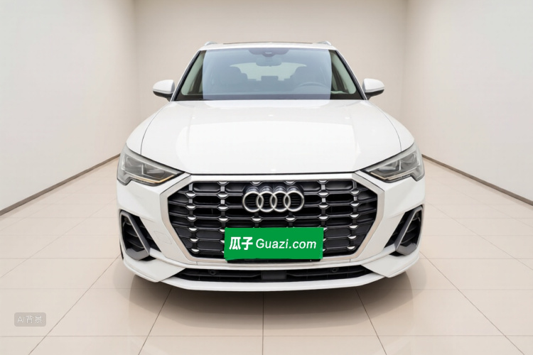 Audi Q3 2020 car image #3