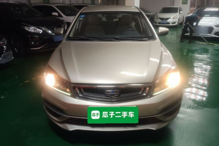 GEELY Emgrand 2019 car image #3