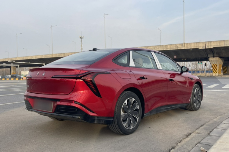 HongQi TianGong 05 2025 car image #3