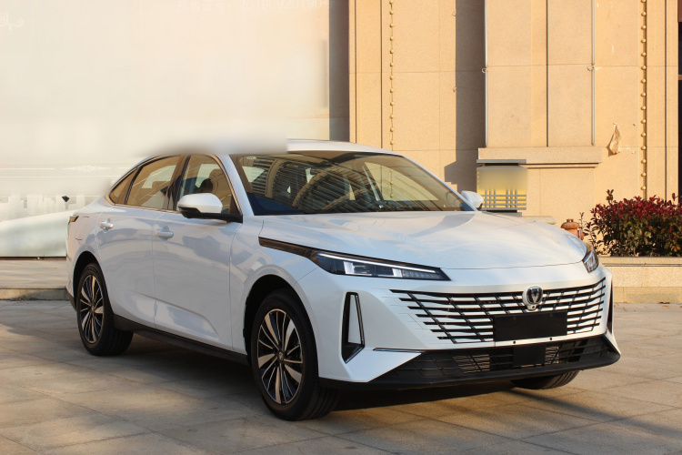 Changan EadoPHEV 2025 immagine di auto #3