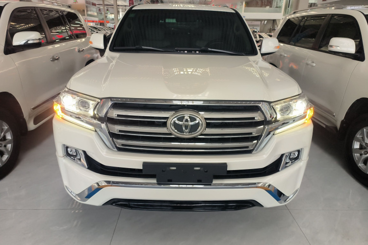 Toyota 2019 car image #3