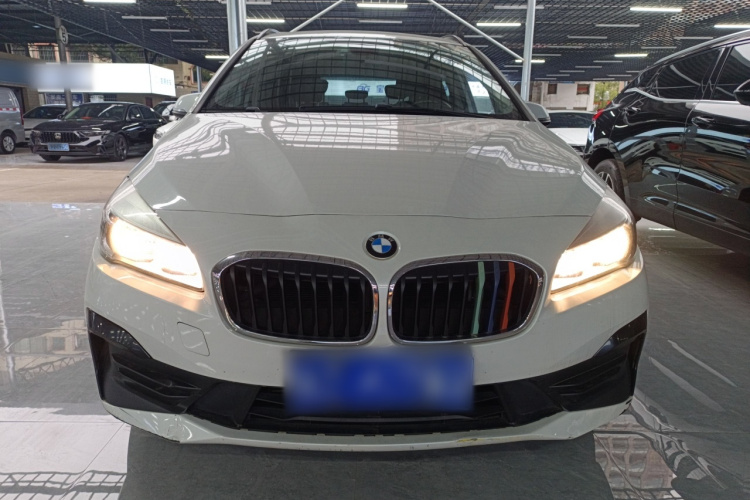 BMW 2 Series Tourer 2018 car image #3