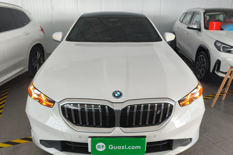 BMW i5 2024 car image #3