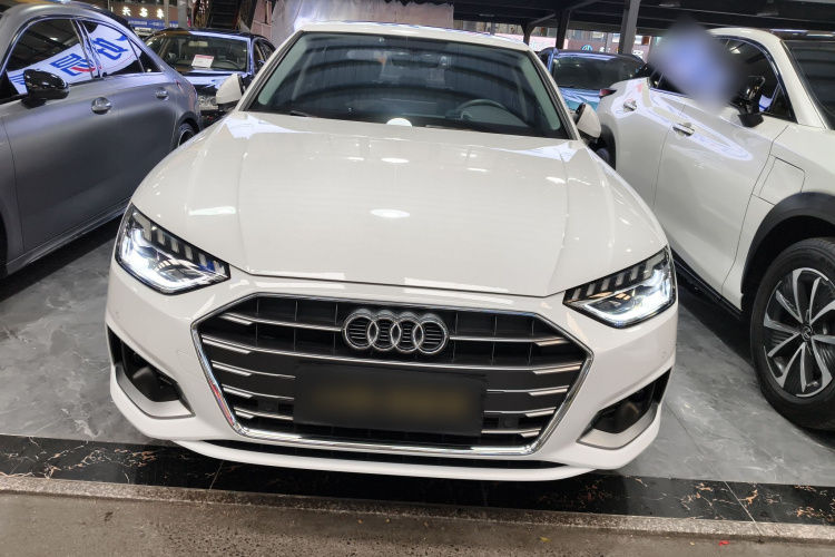 Audi A4L 2021 car image #3