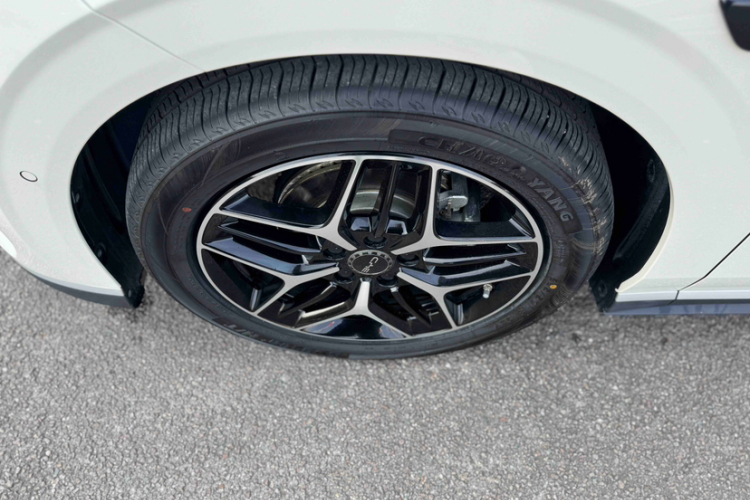 BYD Seal 06 New Energy 2025 #3 BYD Seal 06 New Energy 2025 car image #3