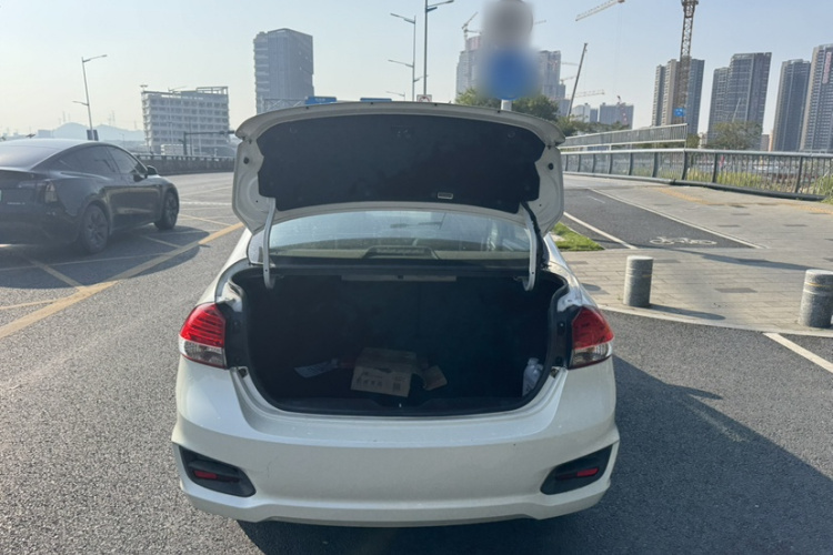 Suzuki 2015 car image #3