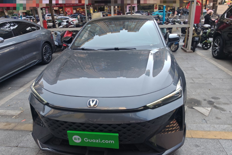 Changan UNI-V 2025 #3 Changan UNI-V 2025 car image #3