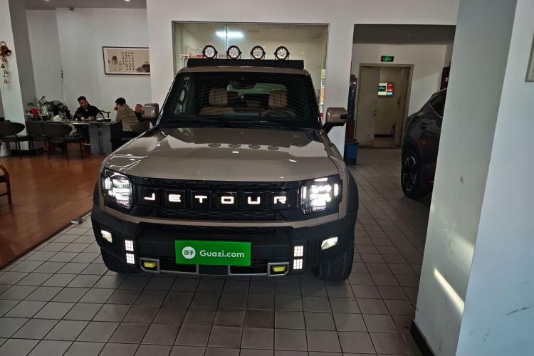 Jetour Traveller 2023 car image #3