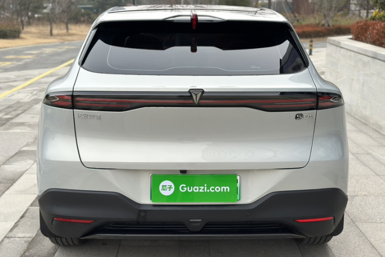 Deepal S05 2025 immagine di auto #3