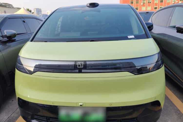 极氪 极氪MIX 2024 汽车图片 #3