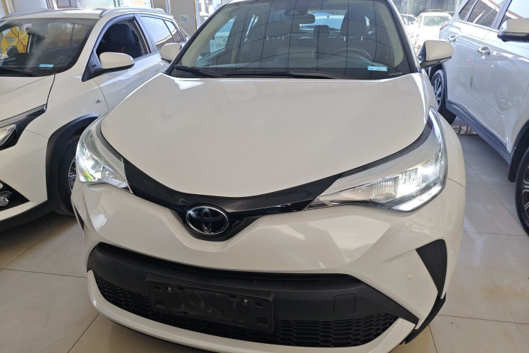 Toyota C-HR 2022 #3 Toyota C-HR 2022 car image #3