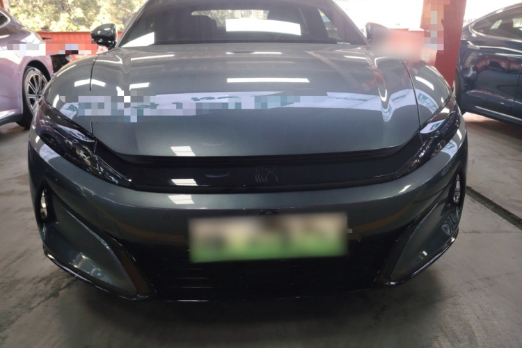 BYD HanL 2025 #3 BYD HanL 2025 car image #3