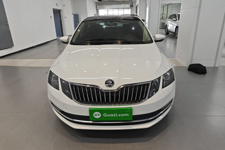 Skoda Octavia 2018 #3 Skoda Octavia 2018 car image #3