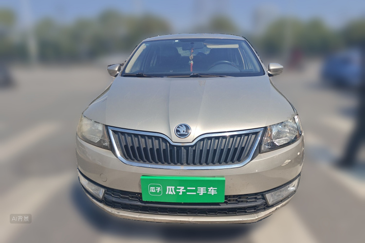 Skoda Rapid 2014 immagine di auto #3