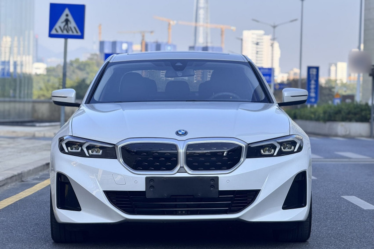 BMW i3 2023 car image #3