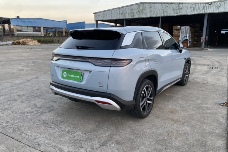 BYD SongL DM-i 2025 car image #3