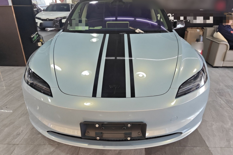 2023 car image #3