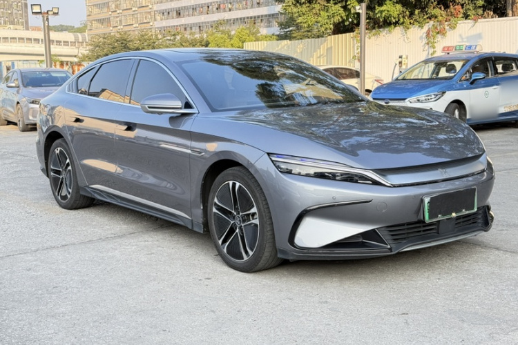 BYD Han 2023 immagine di auto #3