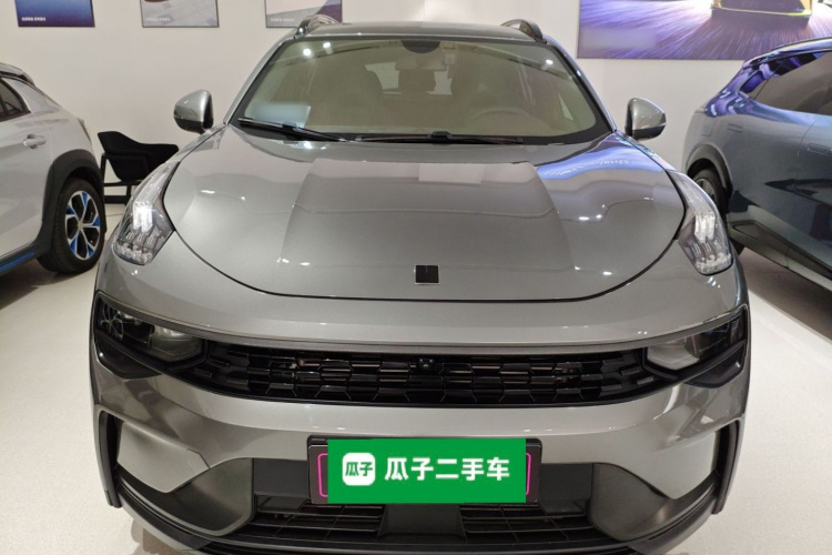 Lynk & Co 01 EM-P 2022 #3 Lynk & Co 01 EM-P 2022 car image #3