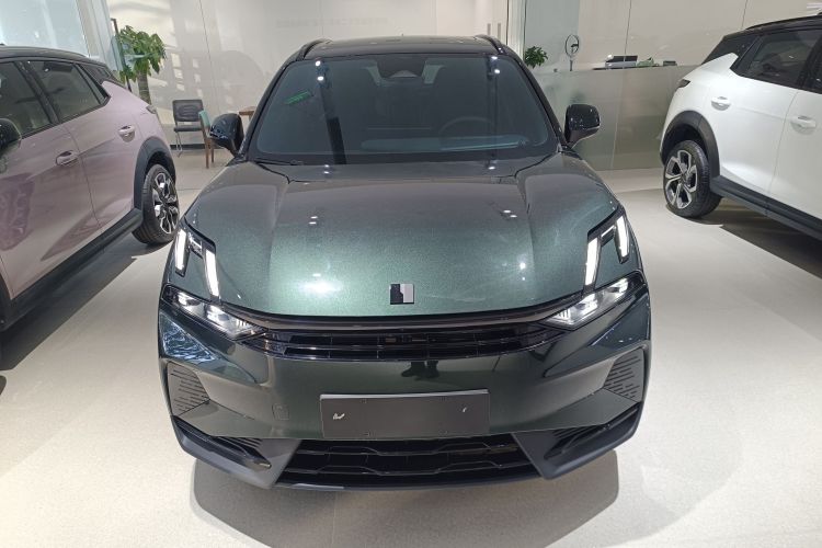 Lynk & Co 06 EM-P 2024 car image #3