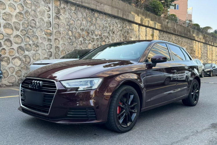 2018 immagine di auto #3