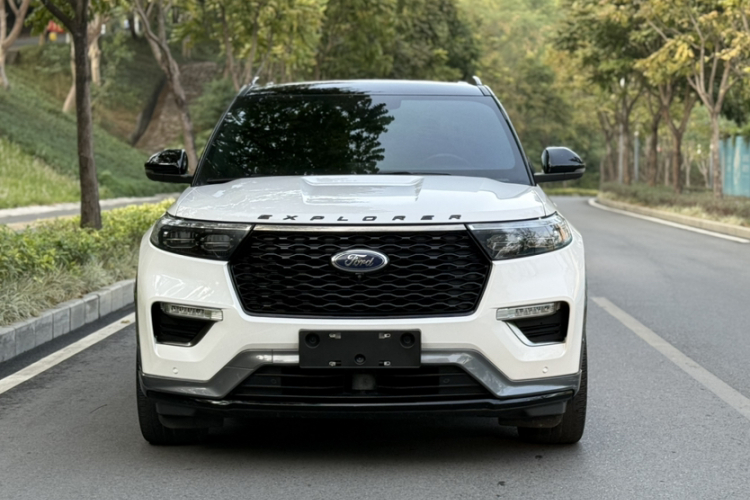 Ford Explorer 2020 car image #3