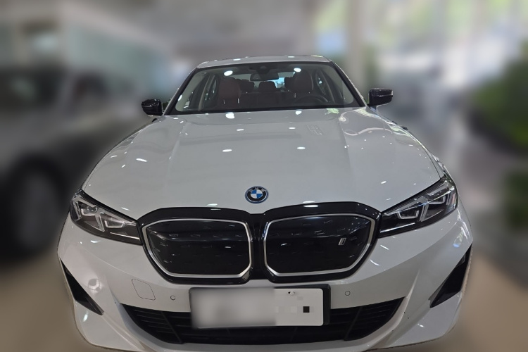 BMW i3 2024 car image #3