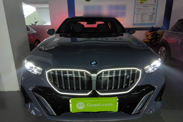BMW i5 2025 #3 BMW i5 2025 car image #3