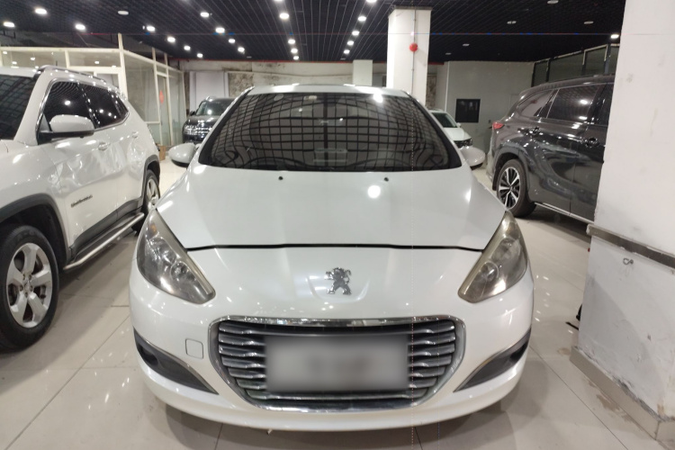 Peugeot 308 2015 car image #3