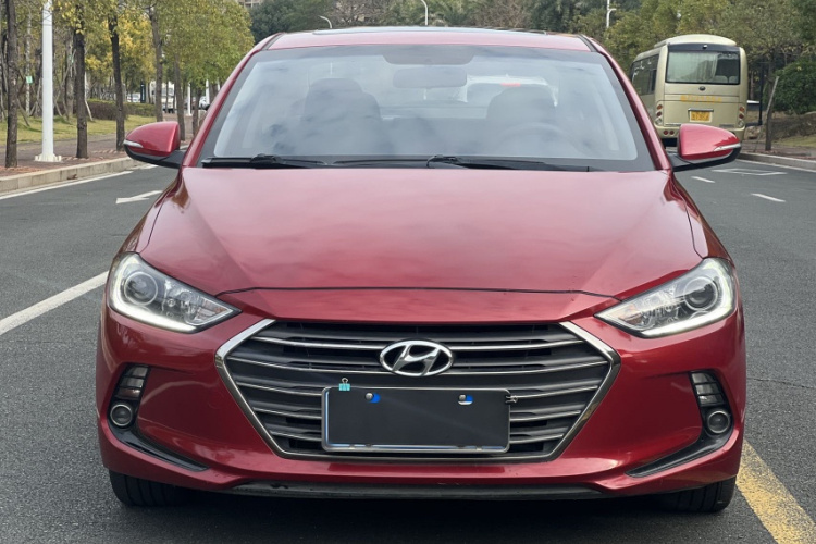 Hyundai Elantra AD 2019 car image #3