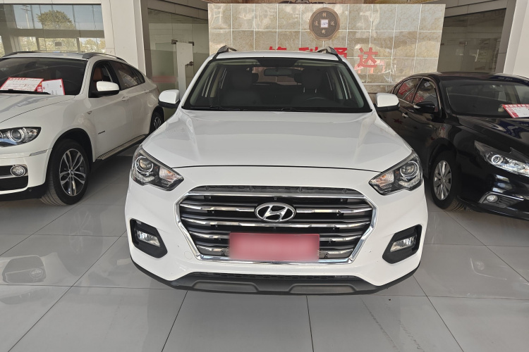 Hyundai ix35 2018 car image #3
