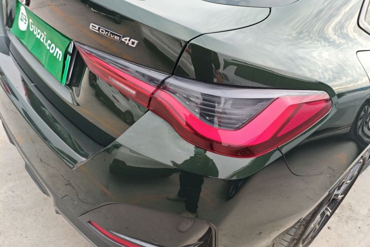 BMW i4 2022 #3 BMW i4 2022 car image #3