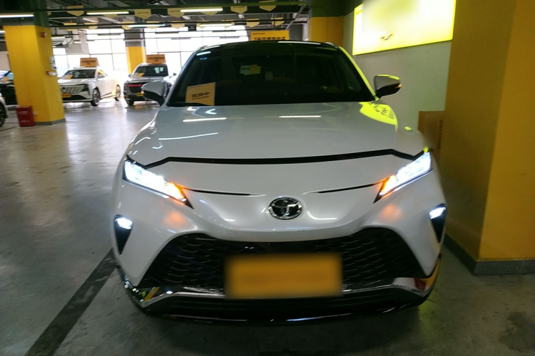 Toyota Venza 2024 صورة سيارة #3