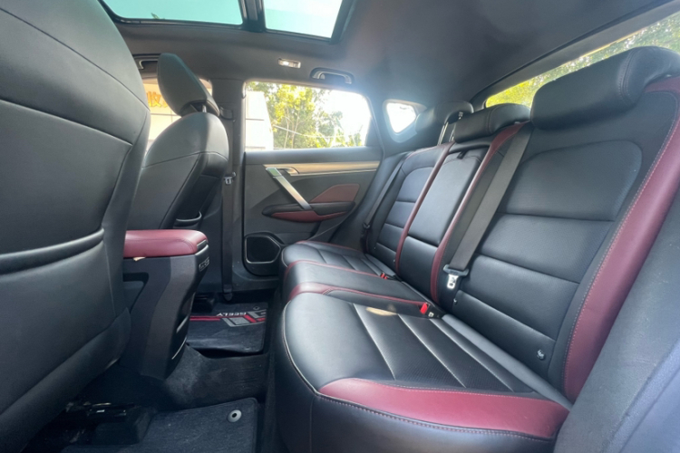 GEELY Coolray 2019 car image #3