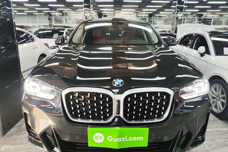 BMW X4 2023 car image #3