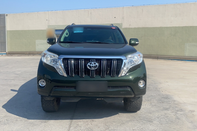Toyota Land Cruiser Prado 2015 car image #3