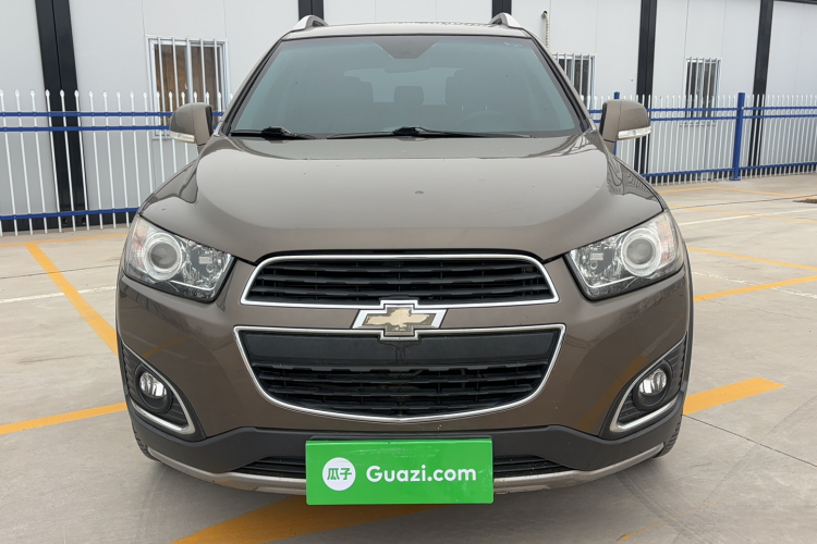 Chevrolet Captiva 2017 image de voiture #3