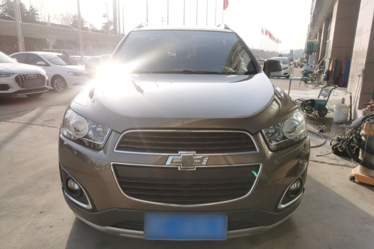 Chevrolet Captiva 2016 car image #3