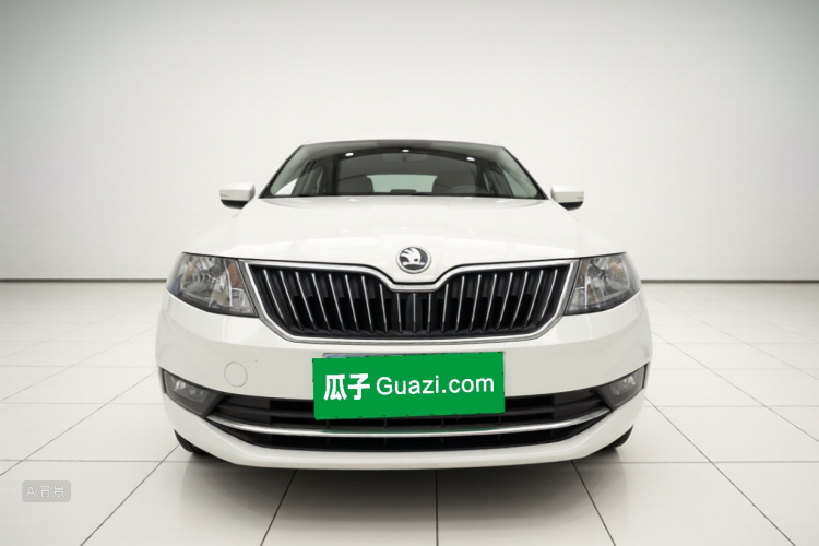 Skoda Rapid 2018 car image #3