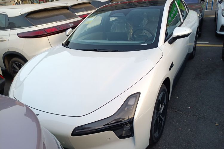 Xpeng MONA M03 2025 immagine di auto #3