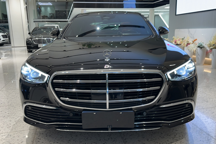Mercedes-Benz S Class 2024 car image #3