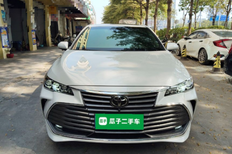 Toyota Avalon 2021 car image #3