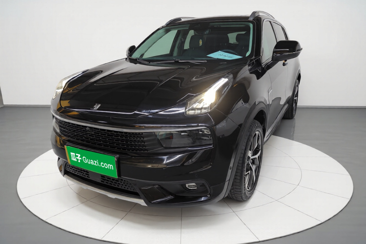 Lynk & Co 01 EM-P 2018 car image #3