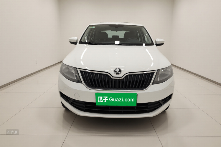 Skoda Rapid Spaceback 2017 car image #3