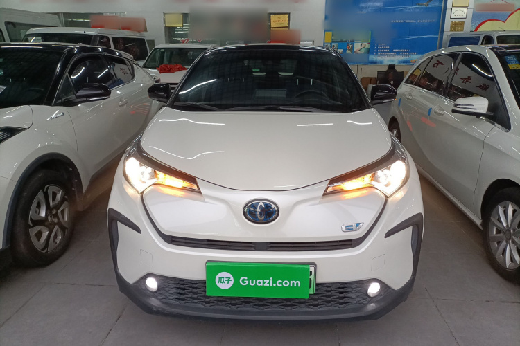 Toyota C-HR EV 2021 изображение автомобиля #3
