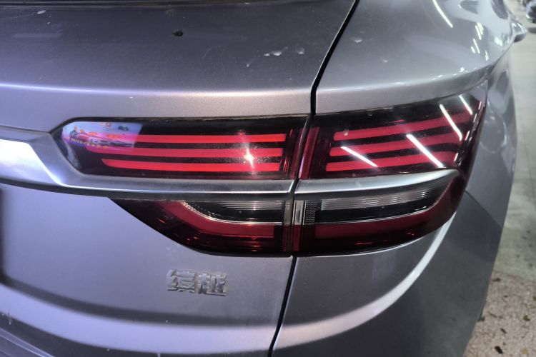 GEELY Coolray 2019 car image #3