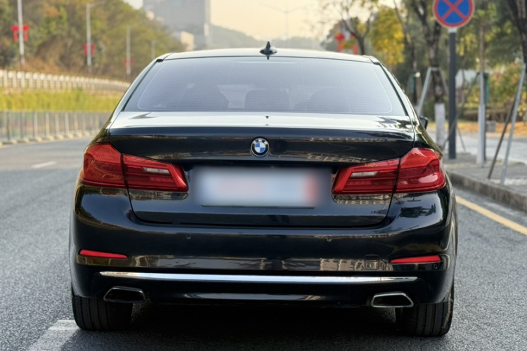 BMW 5 Series New Energy 2018 car image #3